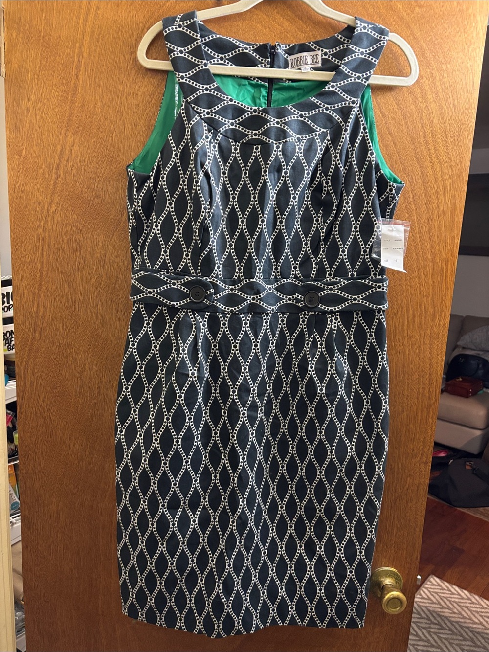 Robbie Bee Navy and White Chain-Print Sheath Dress with Green Lining